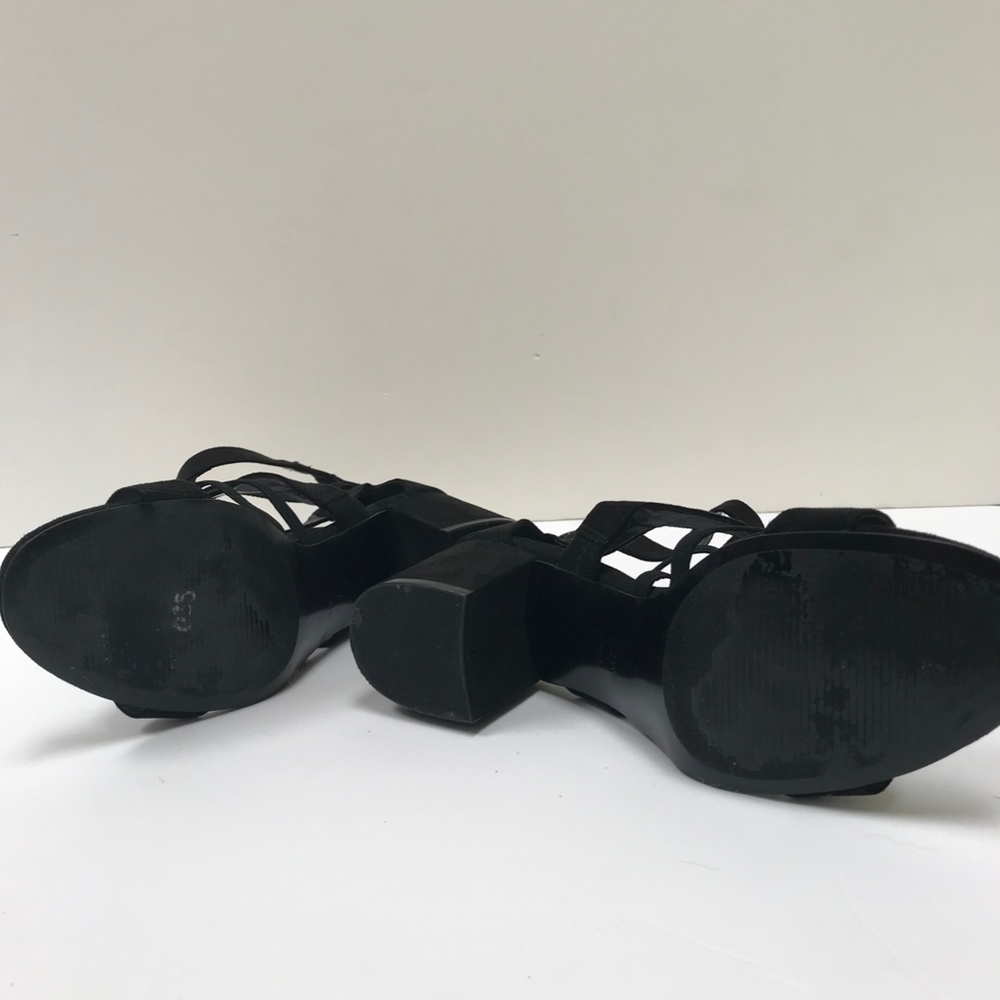 🔥SALE🔥Nine West Strappy Shoe. 7.5 - Picture 4 of 8